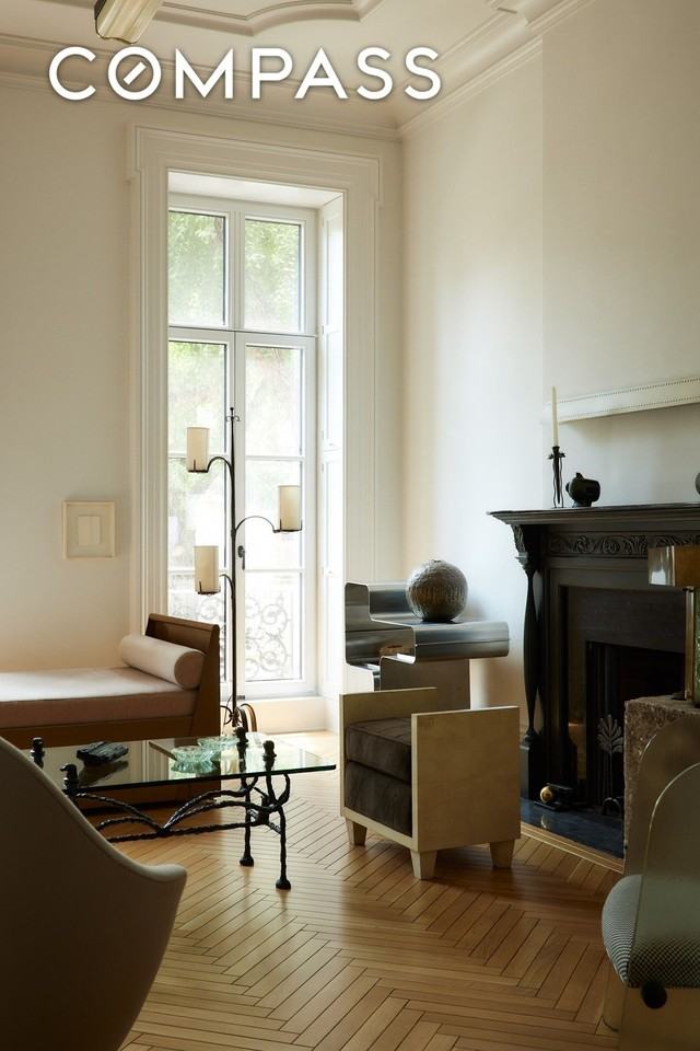 14 Saint Lukes Pl #TH - Photo 4 of 24