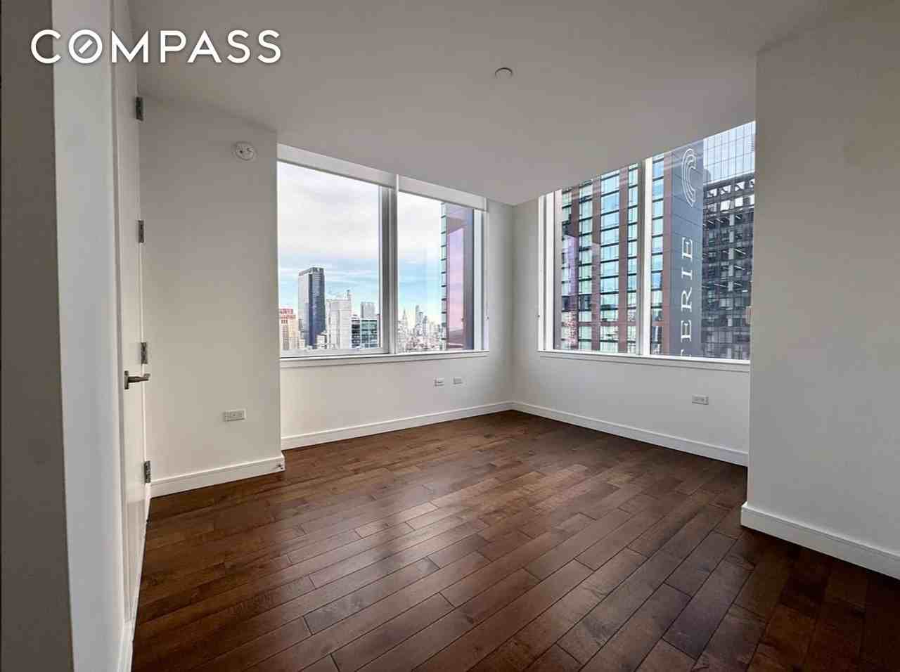 525 W 36th St #36B - Photo 7 of 24