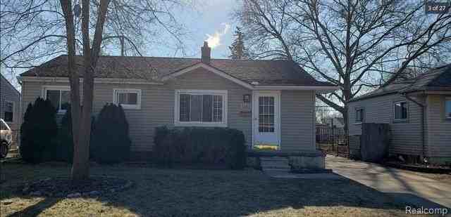 31743 Avondale St - Photo 2 of 27