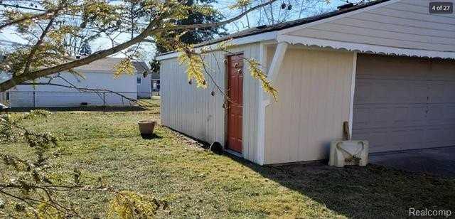 31743 Avondale St - Photo 4 of 27