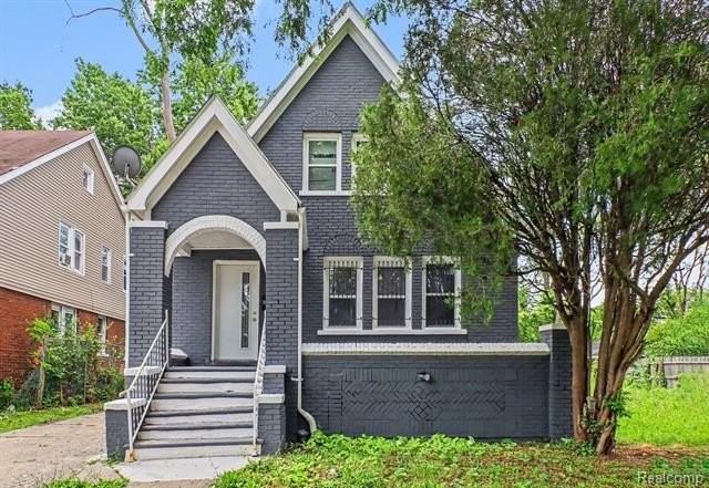 5217 Lakeview St - Photo 2 of 13