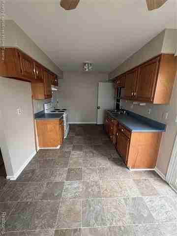 2622 Maple St - Photo 2 of 8