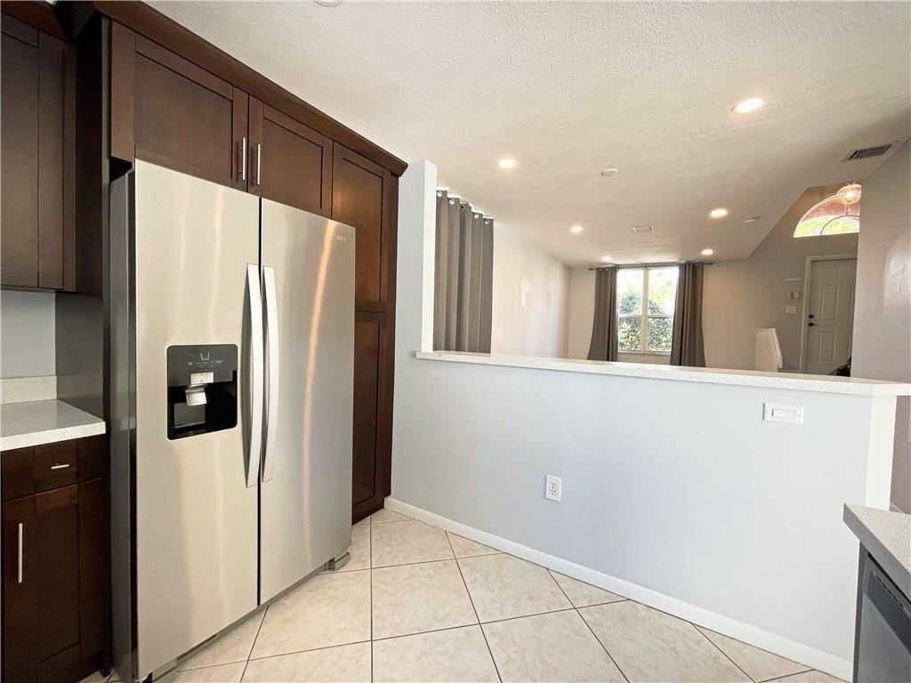 777 Nw 151st Ave - Photo 5 of 50