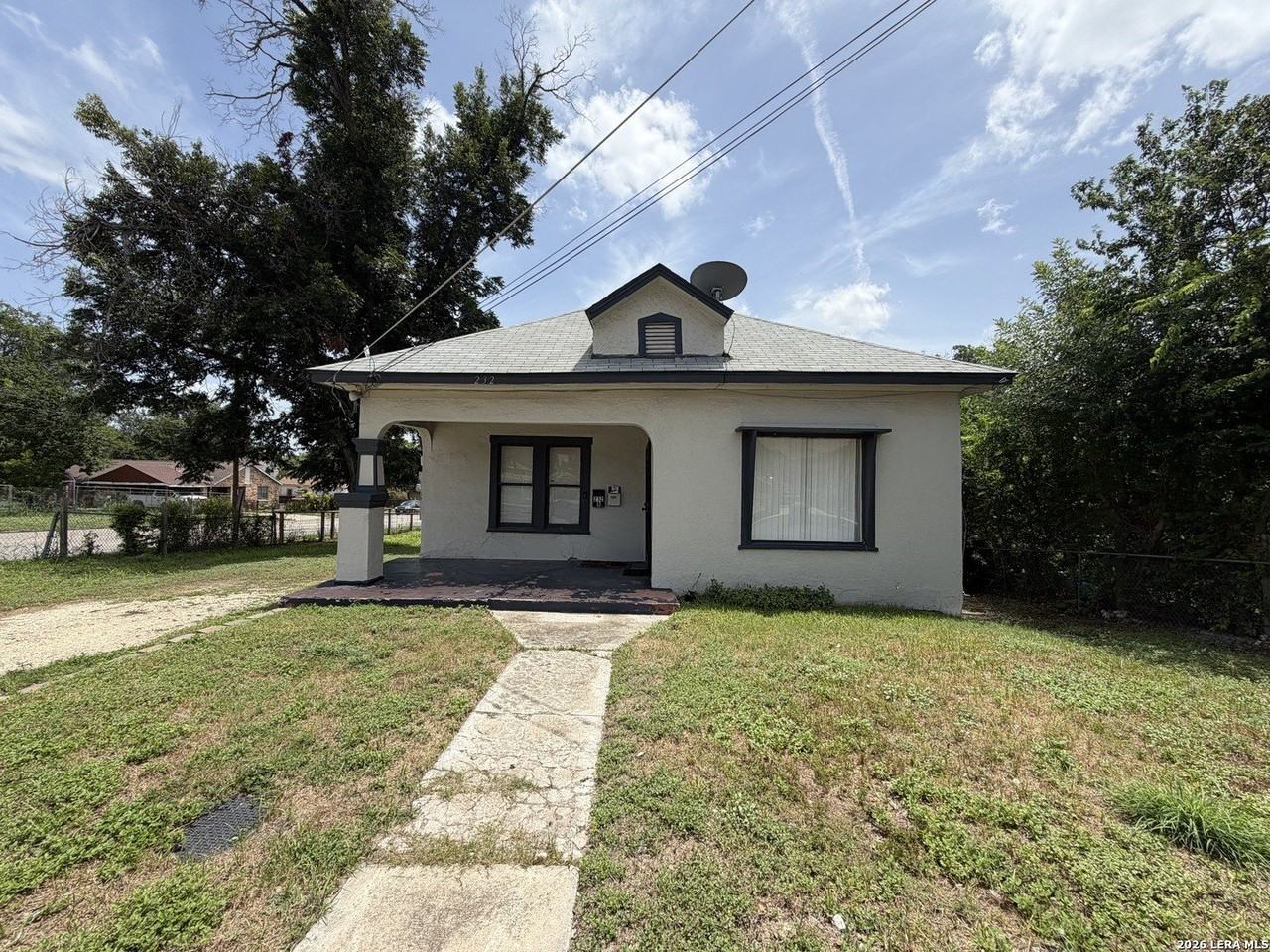 232 Regina St #1