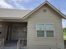 2236 N Interstate 35 - Photo 1 of 1