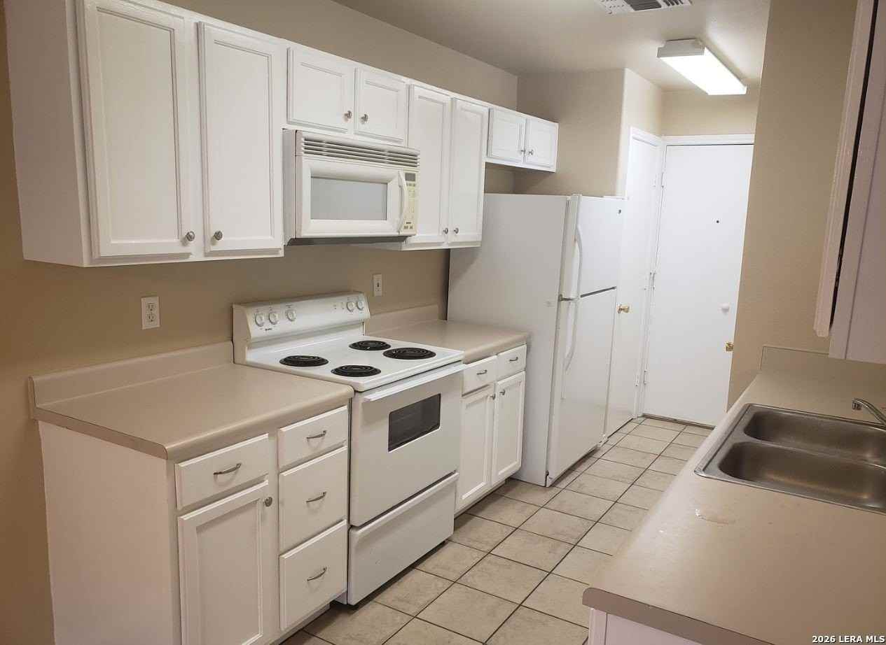 7736 Rustic Park - Photo 5 of 15