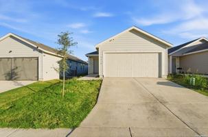 featured image of 4438 Zoe Pass