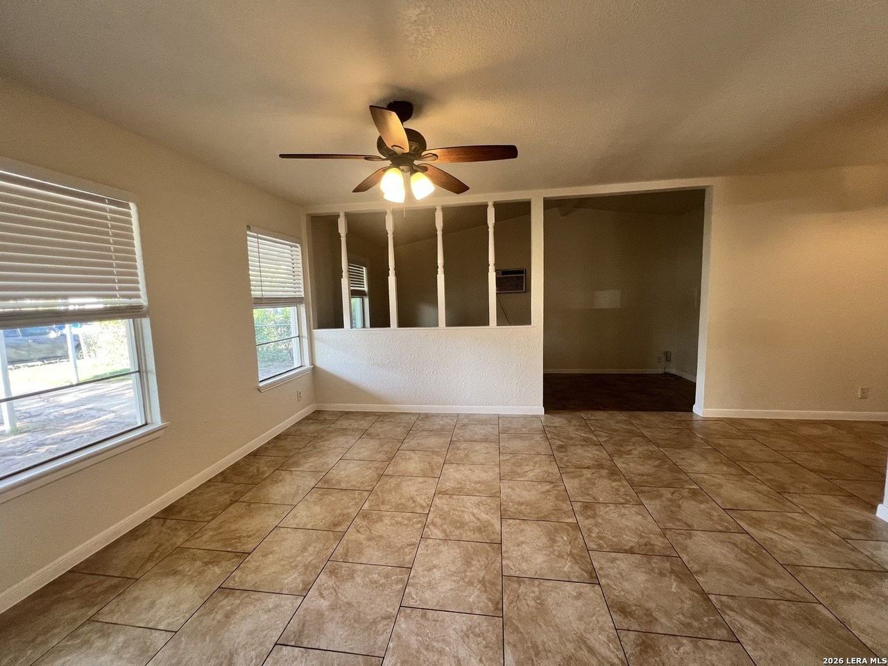 3843 Manchester Dr - Photo 3 of 23