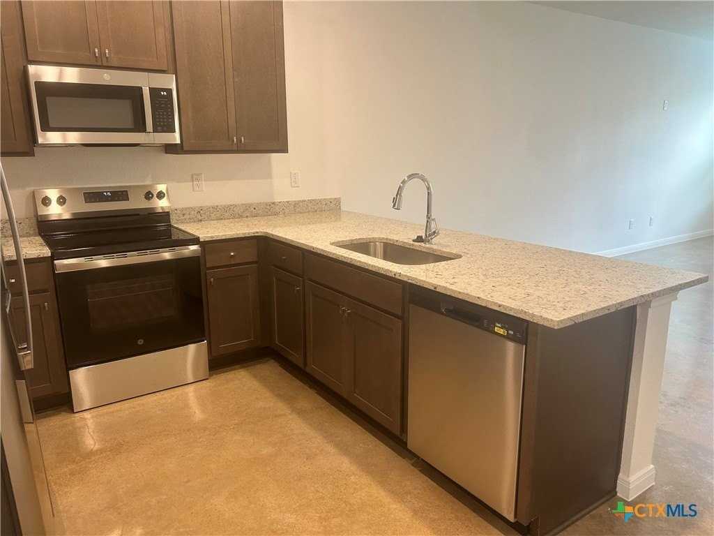2918 Quail Ridge Ln #B - Photo 4 of 16