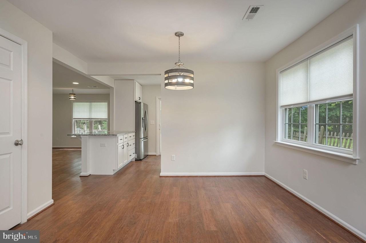 176 Stoney Dr - Photo 5 of 17