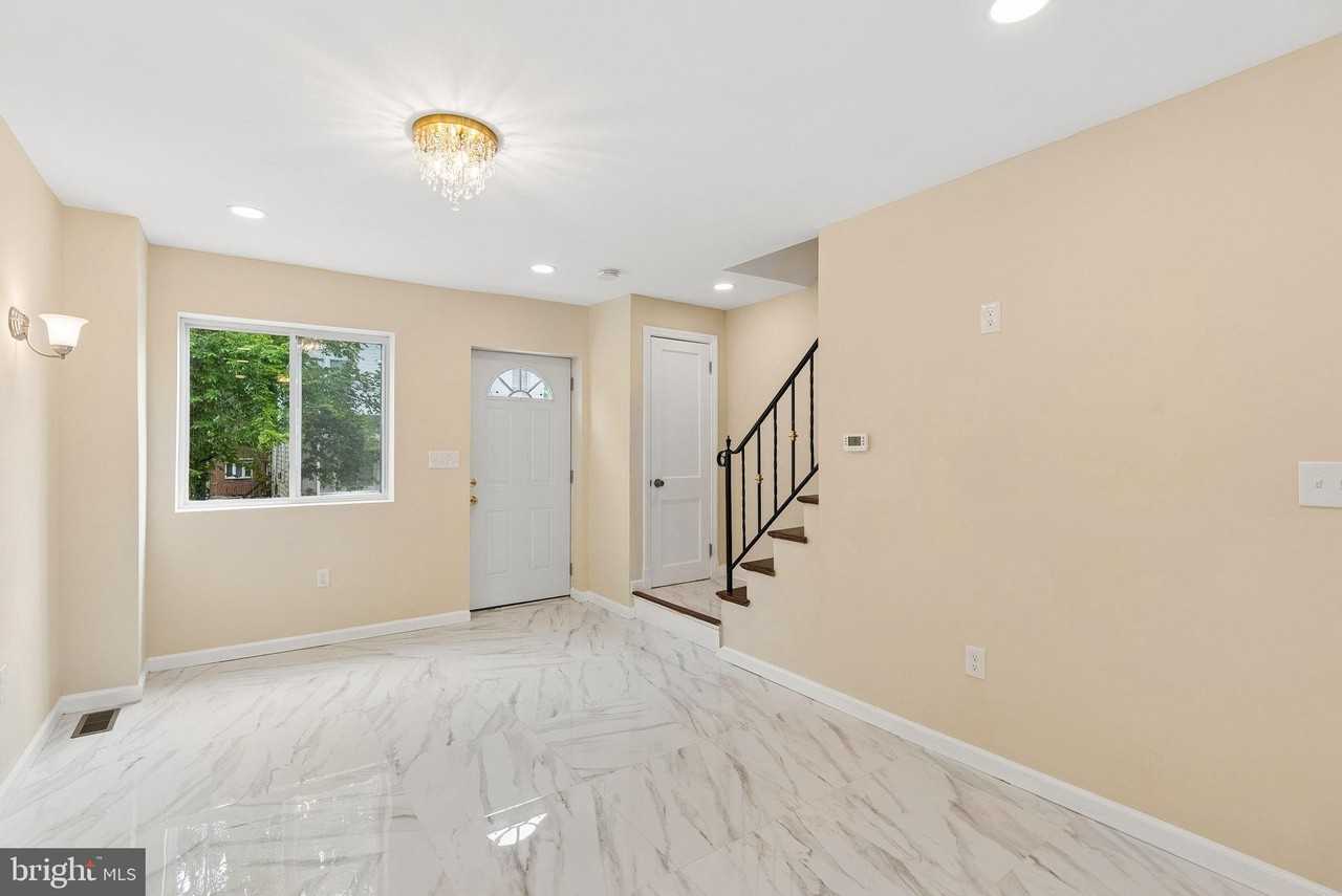 4706 Alhambra Ave - Photo 4 of 31
