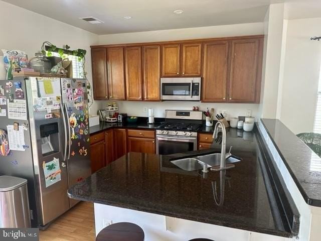 121 Moore Dr - Photo 2 of 25