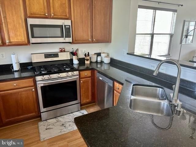 121 Moore Dr - Photo 3 of 25