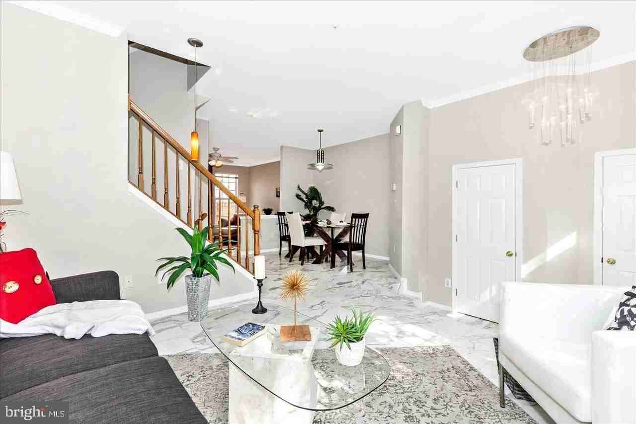 9621 Athens Pl - Photo 3 of 18
