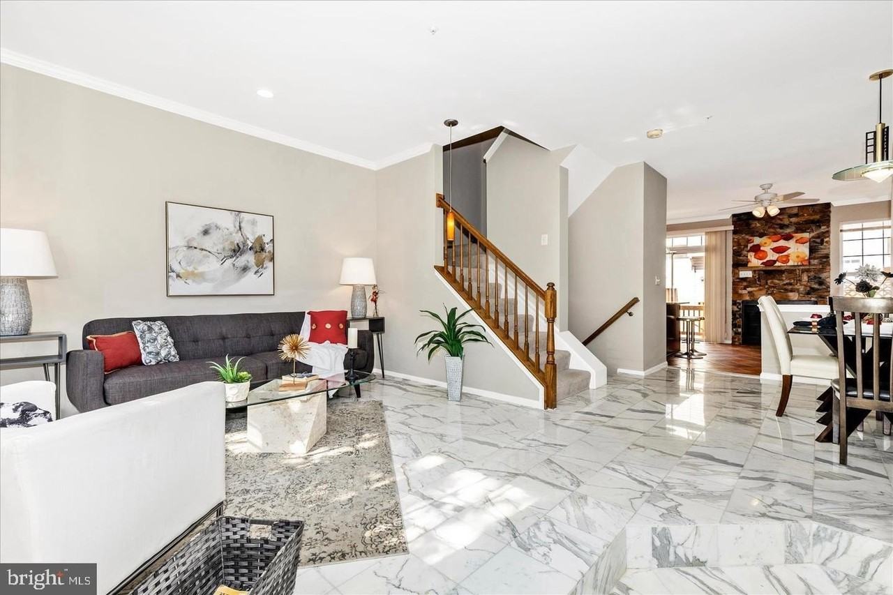 9621 Athens Pl - Photo 4 of 18