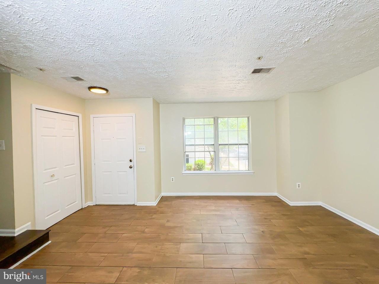 7218 Mahogany Dr #4 - Photo 3 of 23