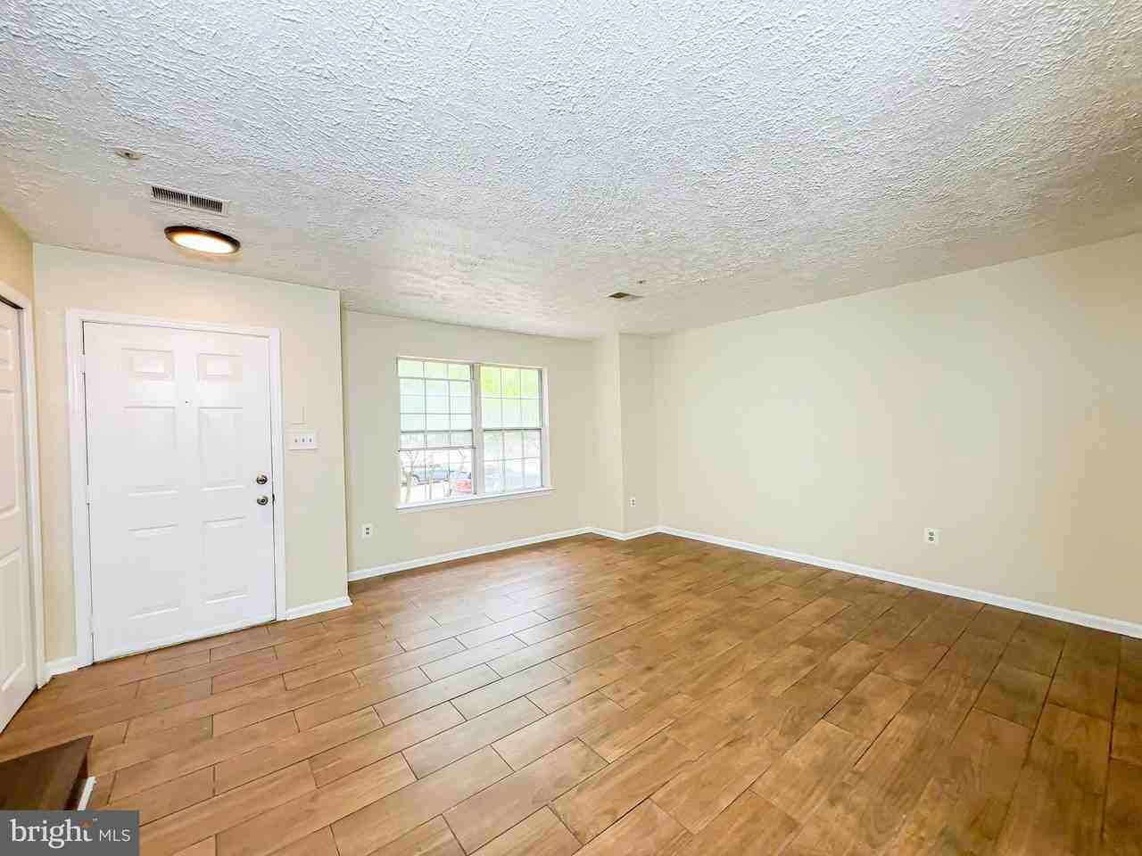 7218 Mahogany Dr #4 - Photo 5 of 23