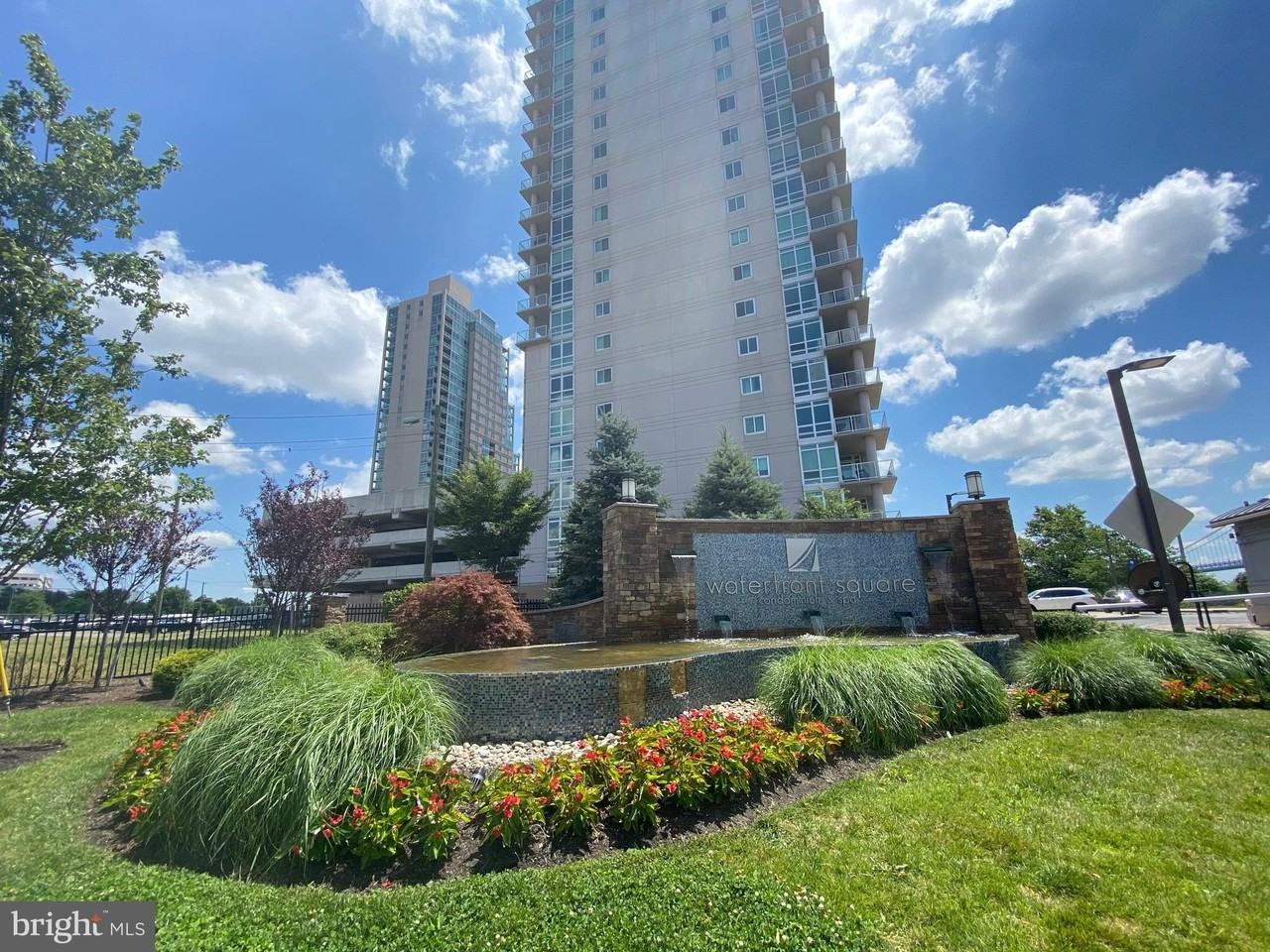 901 N Penn St #P304
