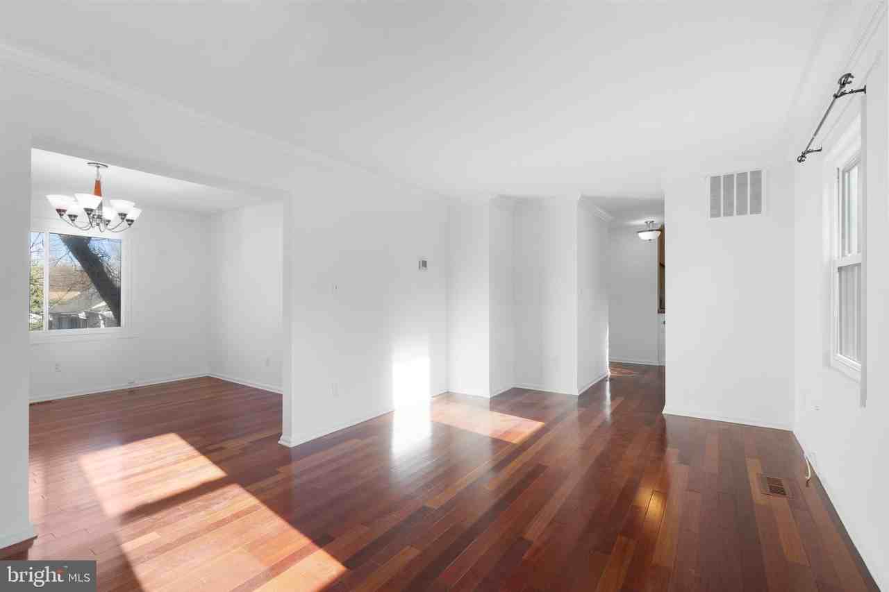 2636 E Side Dr - Photo 4 of 30