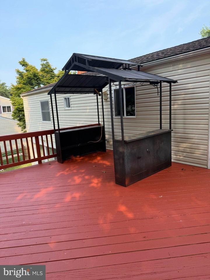 9231 Landgreen St - Photo 5 of 9