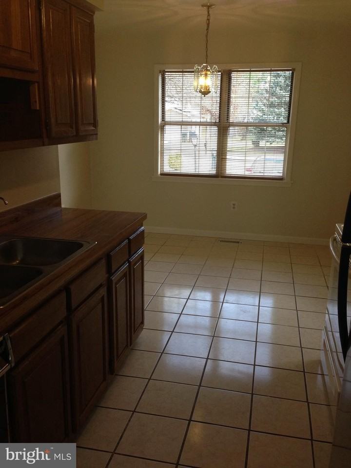 5001 Tarpon Ln - Photo 3 of 12