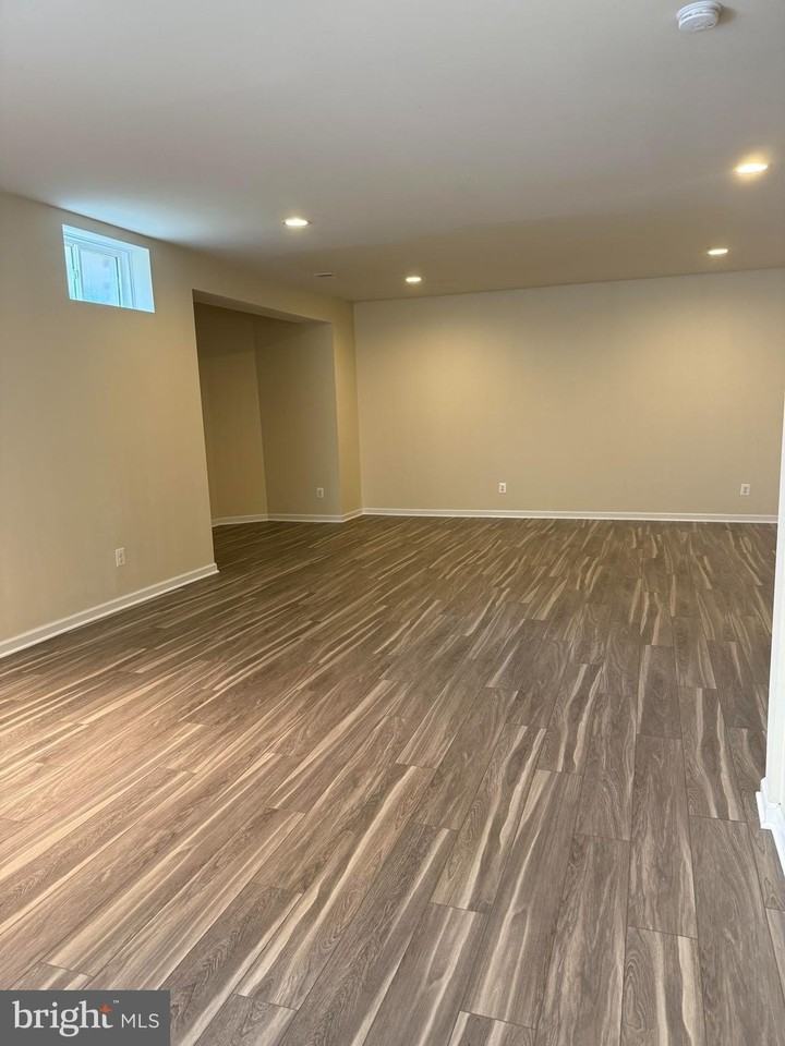 10892 Clara Barton Dr - Photo 4 of 15