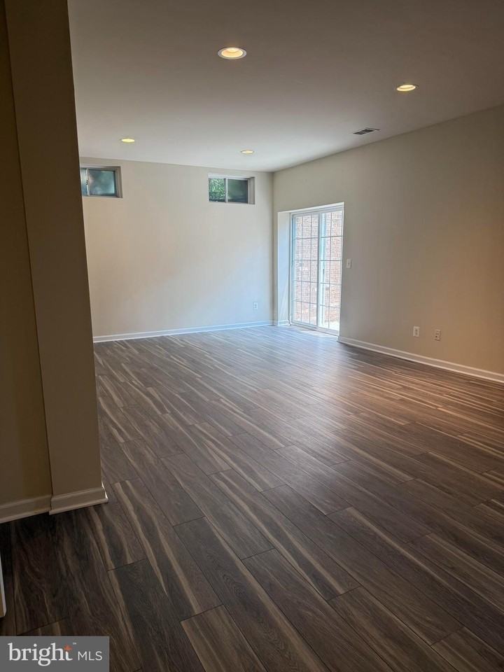 10892 Clara Barton Dr - Photo 5 of 15