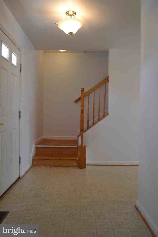 5413 Silver Maple Ln - Photo 2 of 27