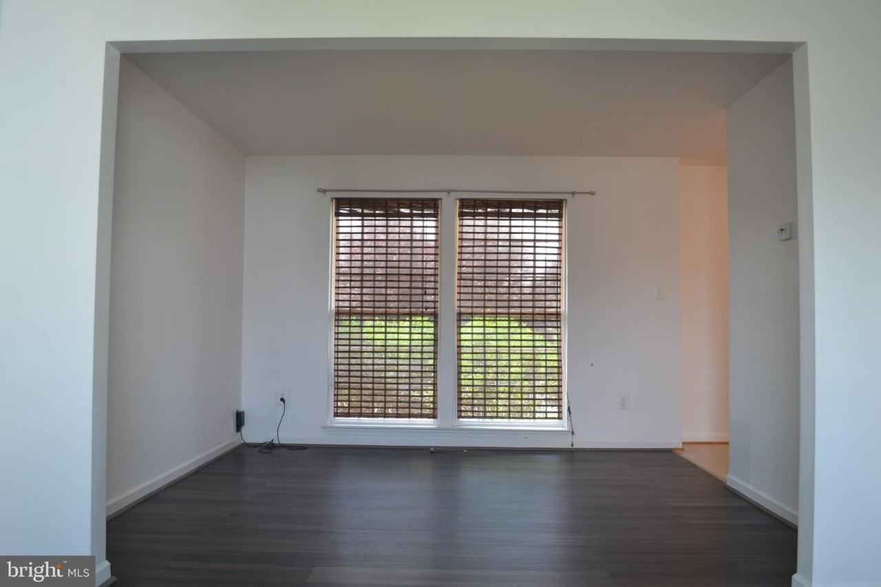 5413 Silver Maple Ln - Photo 3 of 27