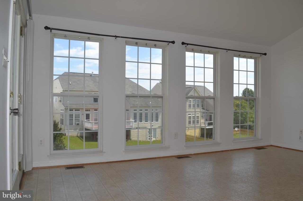 5413 Silver Maple Ln - Photo 7 of 27