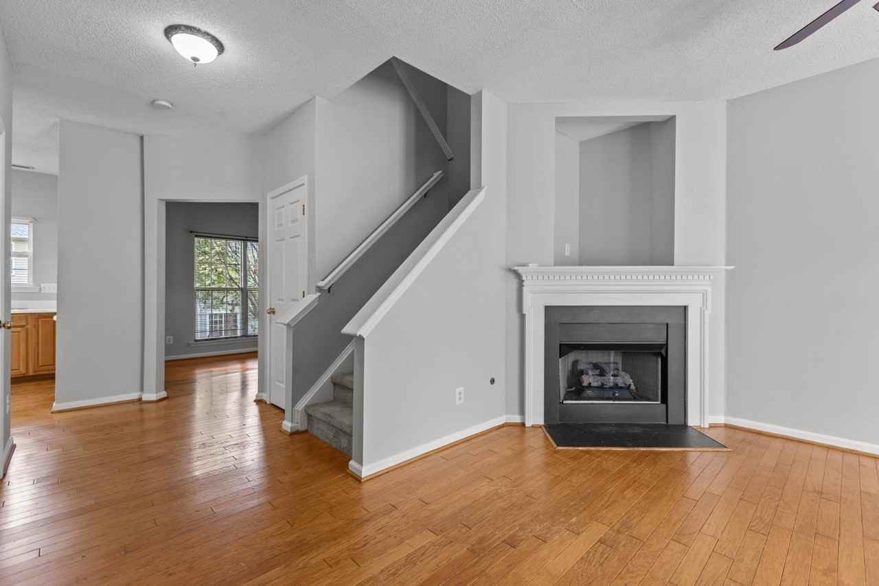 5316 Corinthian Way - Photo 3 of 43