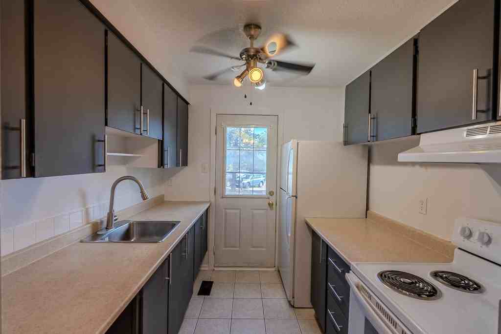 37 Forester Crescent #37 - Photo 6 of 29