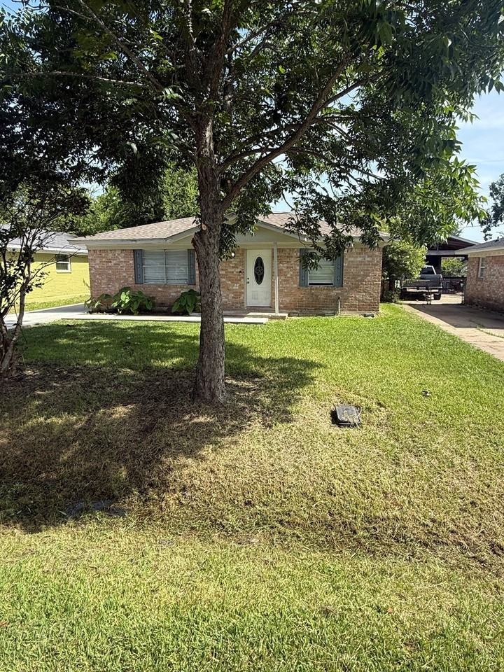 8807 Barton St - Photo 2 of 10