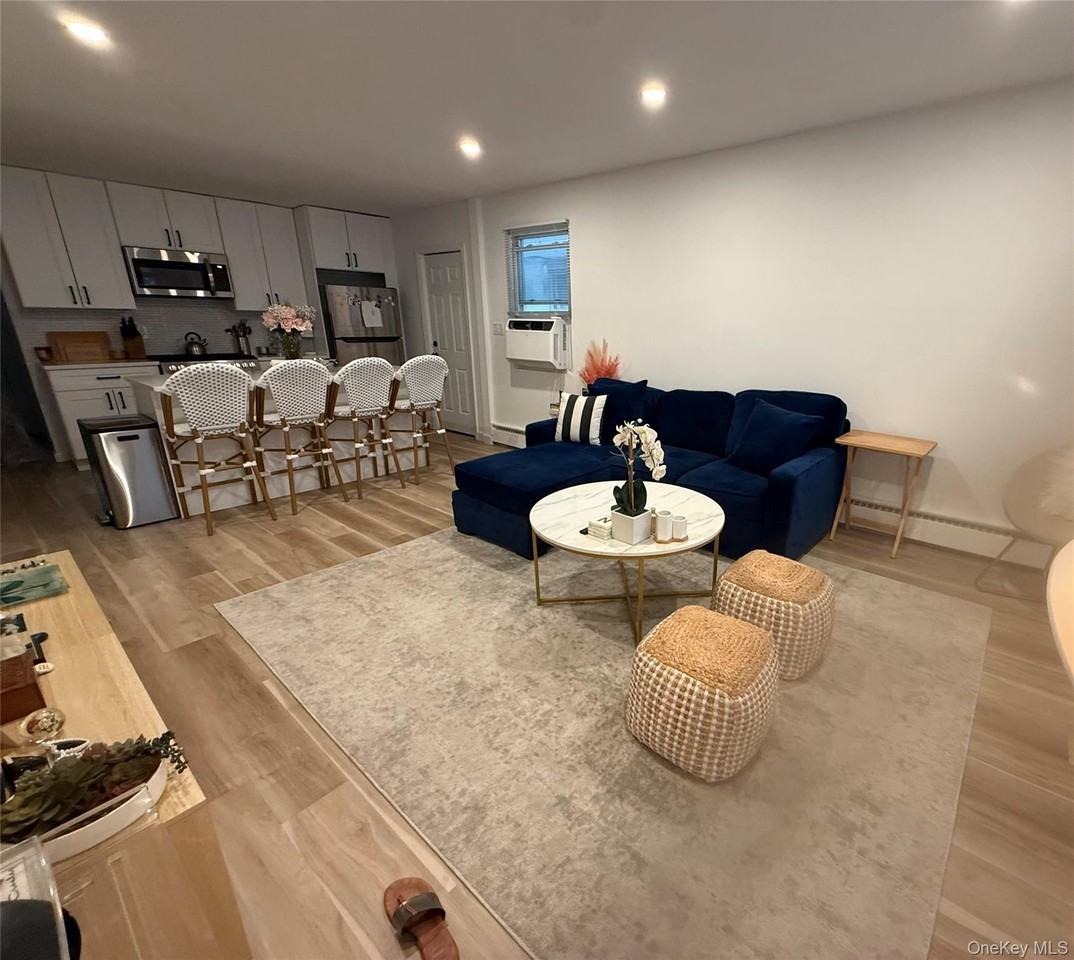 624 E Broadway ##2 - Photo 2 of 13