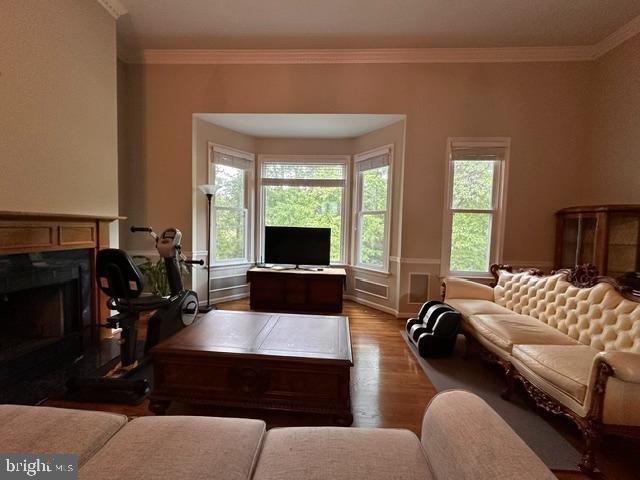 2069 Van Tuyl Pl - Photo 6 of 7