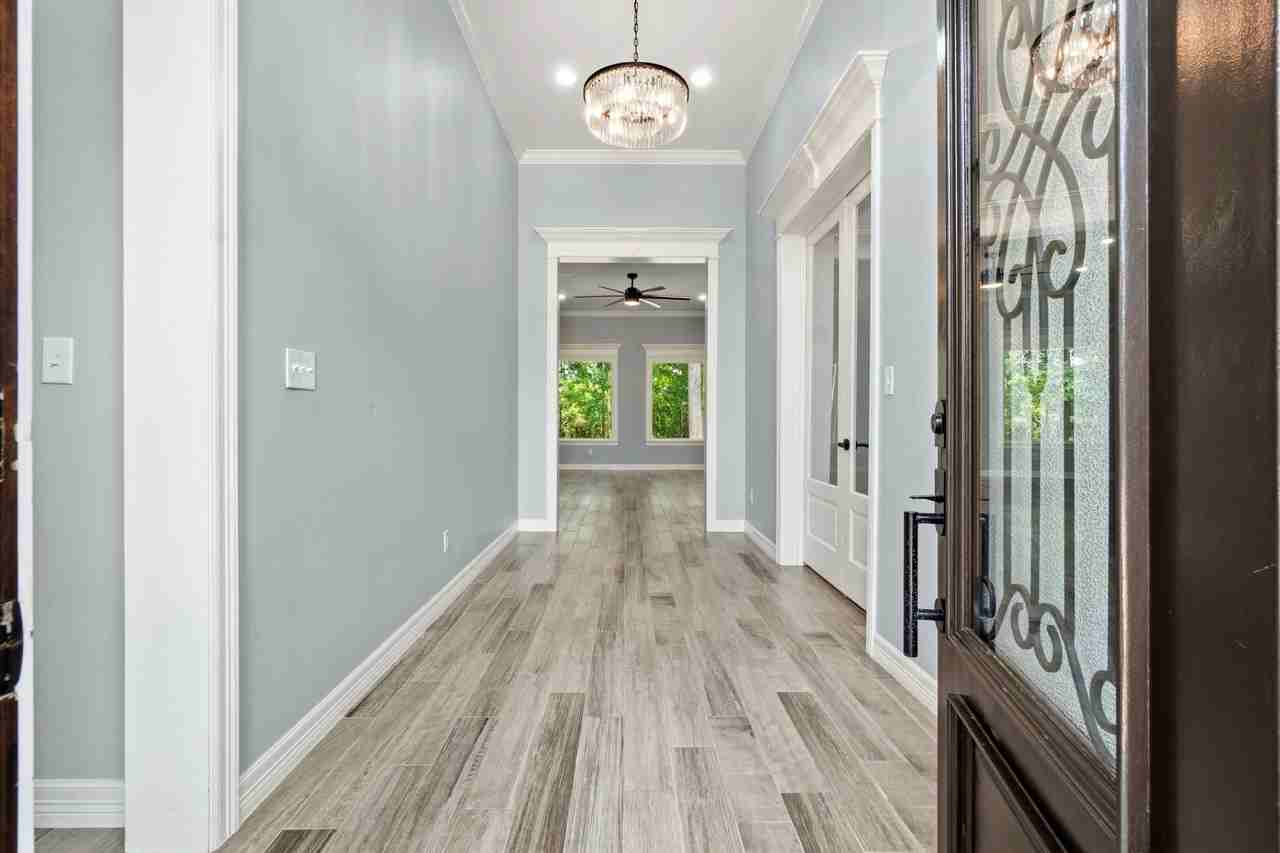 91 Wyndemere Dr - Photo 4 of 41