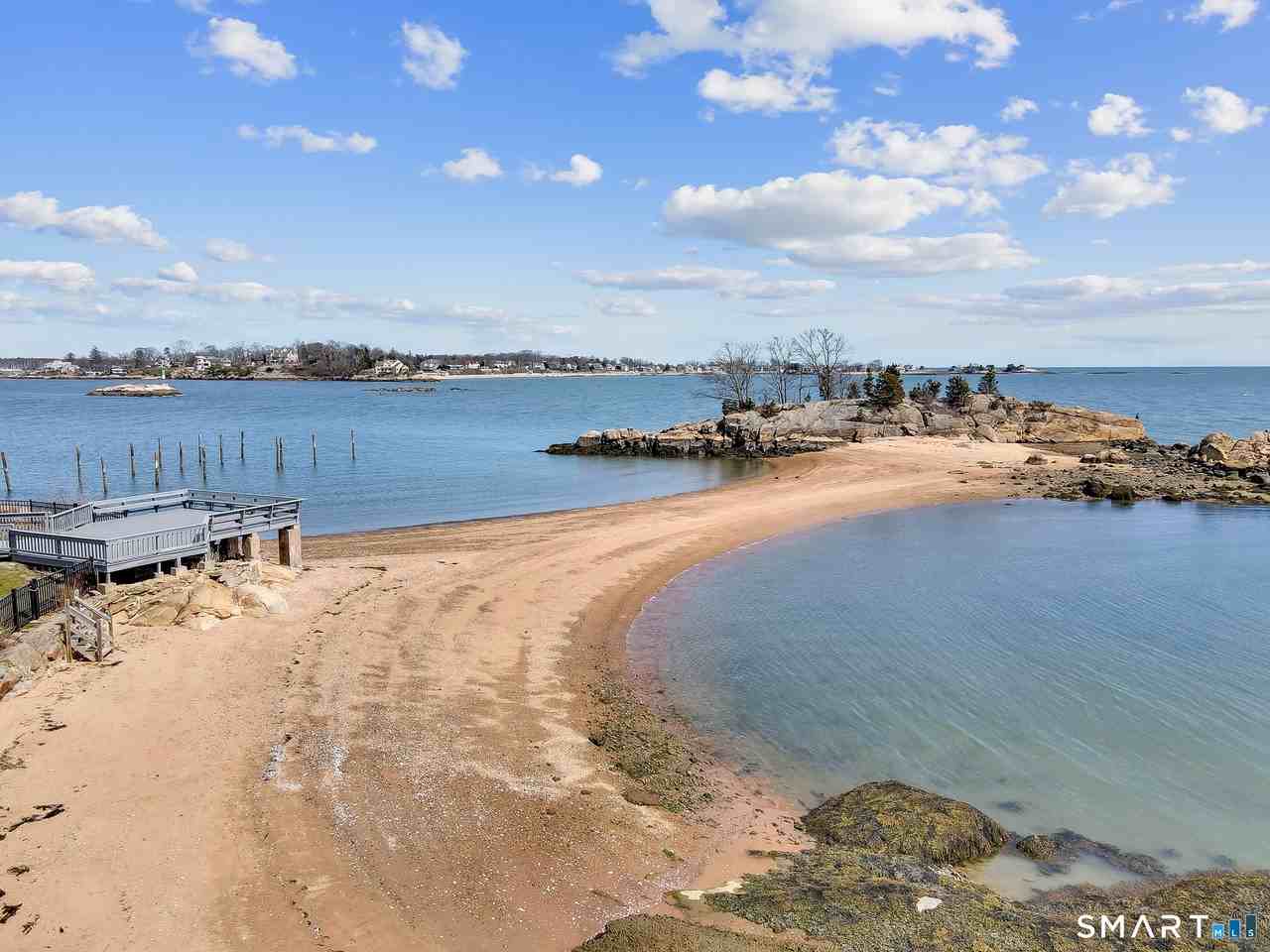 135 Turtle Bay Dr - Photo 2 of 40