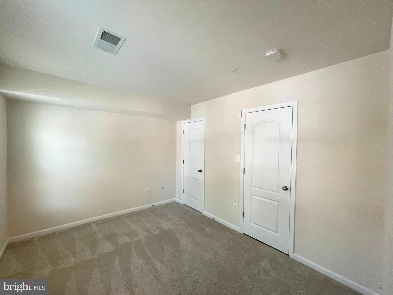 2863 Hedgerow Pl - Photo 3 of 30