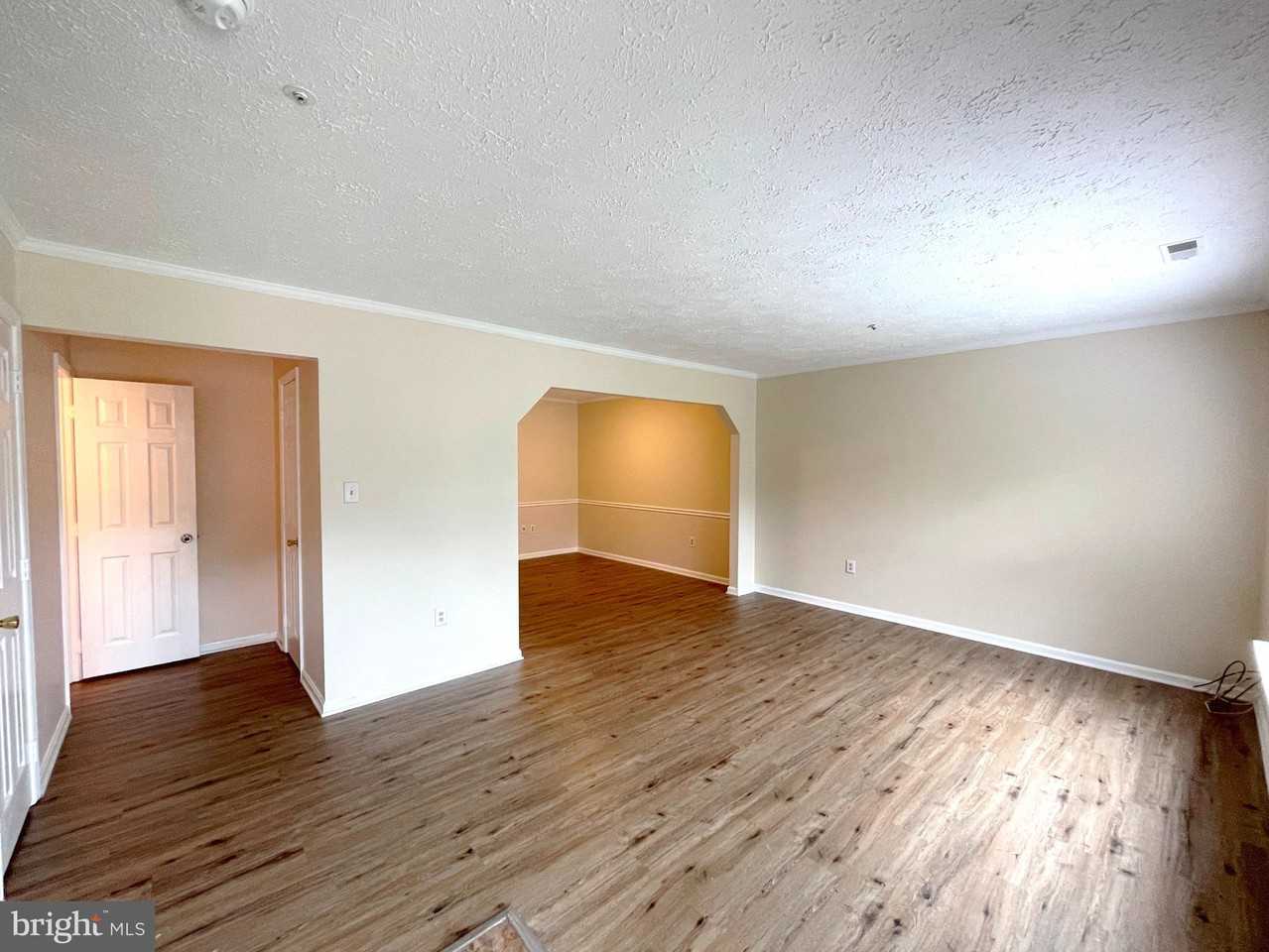 5213 Grunion Pl - Photo 4 of 28