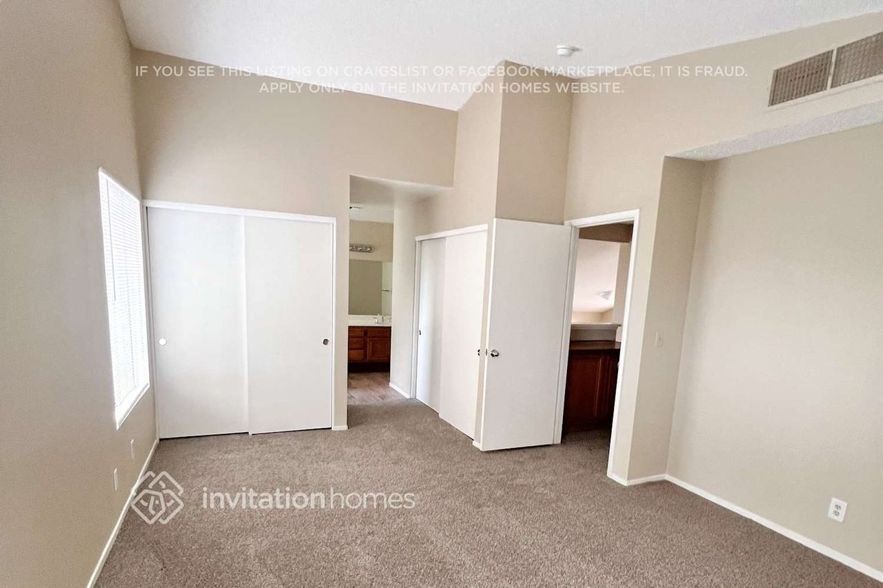 330 Templeton Dr - Photo 7 of 17