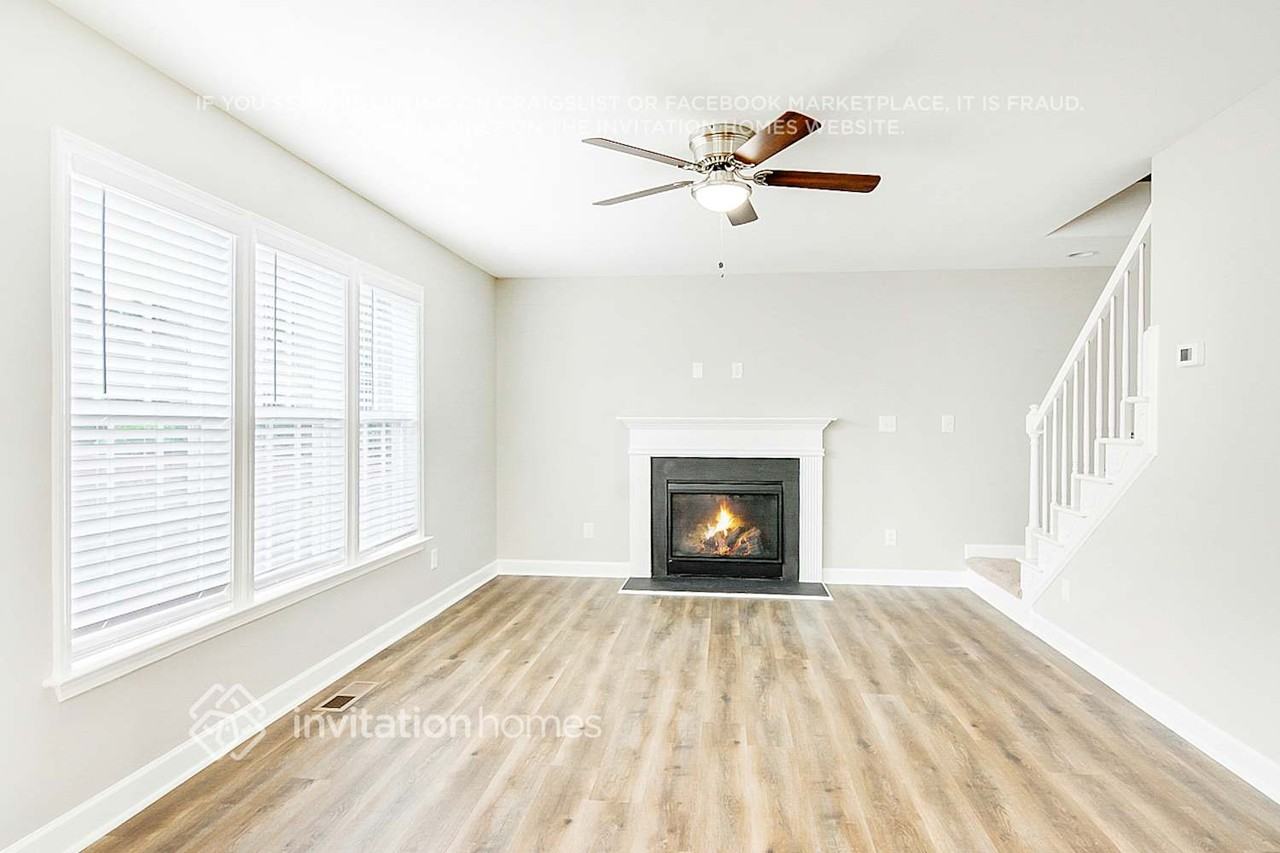 109 Woodsorrell Ct - Photo 4 of 27