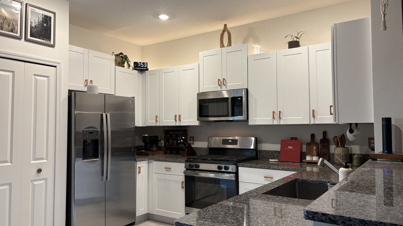 8327 Corner Pine Way - Photo 5 of 38
