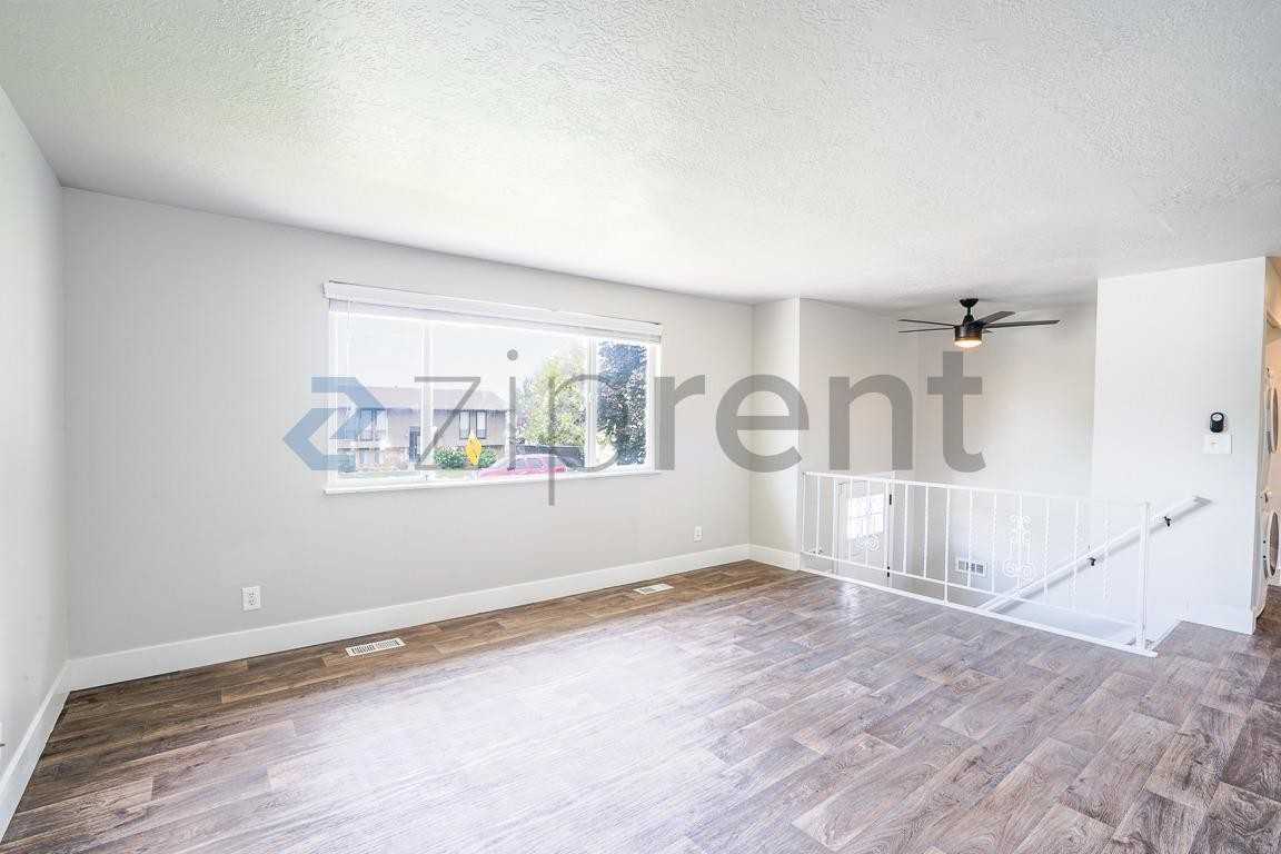 2028 Northwest #A - Photo 7 of 27