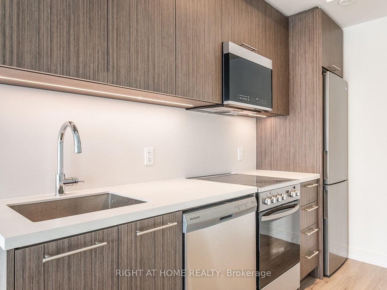 260 Finch Avenue East - Photo 8