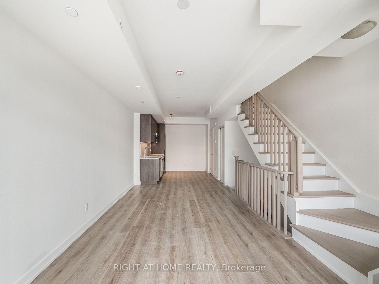 260 Finch Avenue East - Photo 12