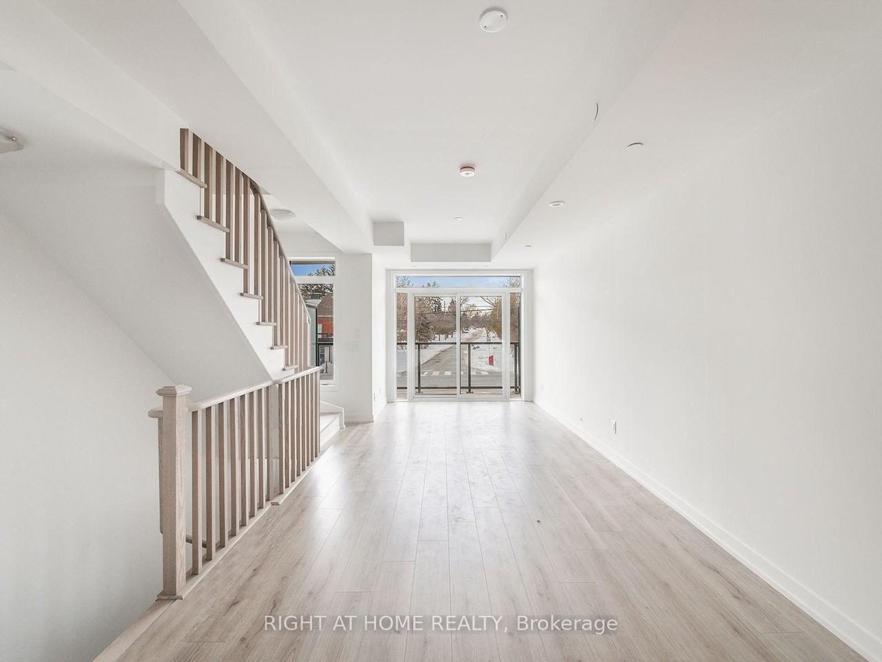 260 Finch Avenue East - Photo 13