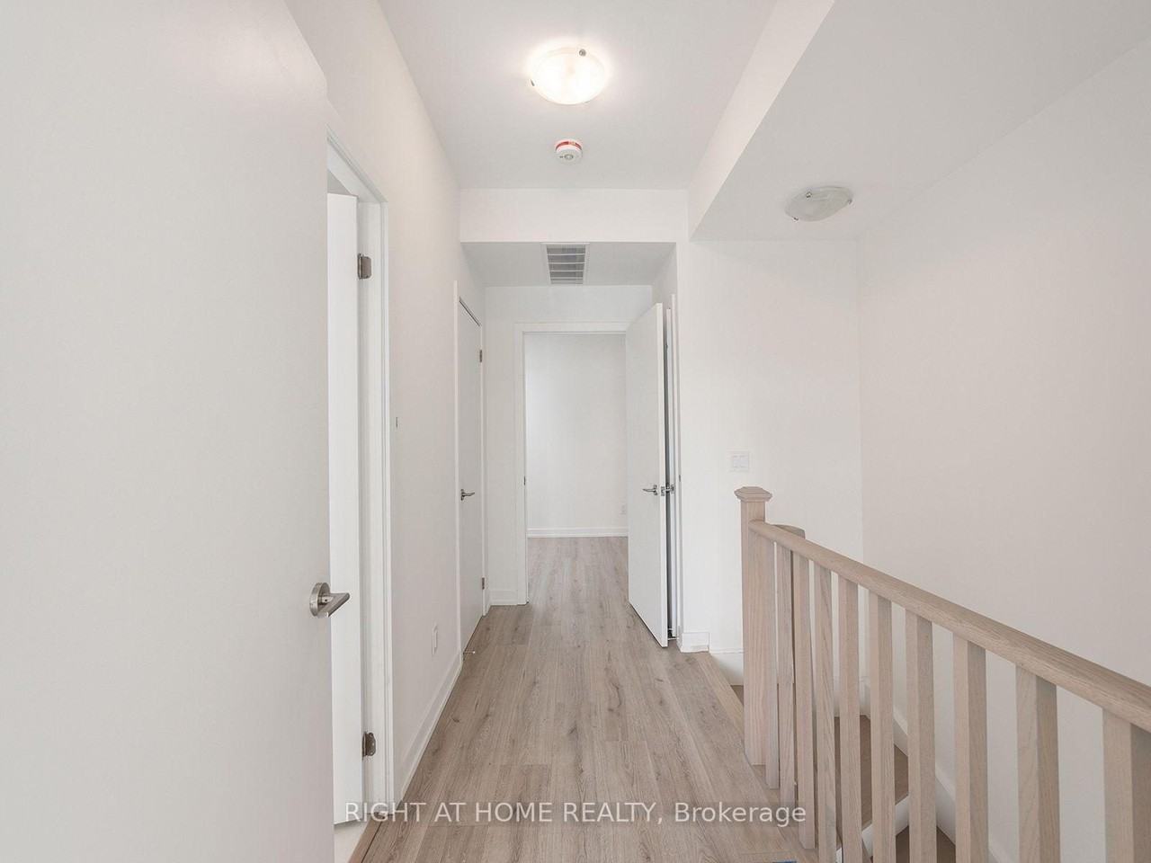 260 Finch Avenue East - Photo 16