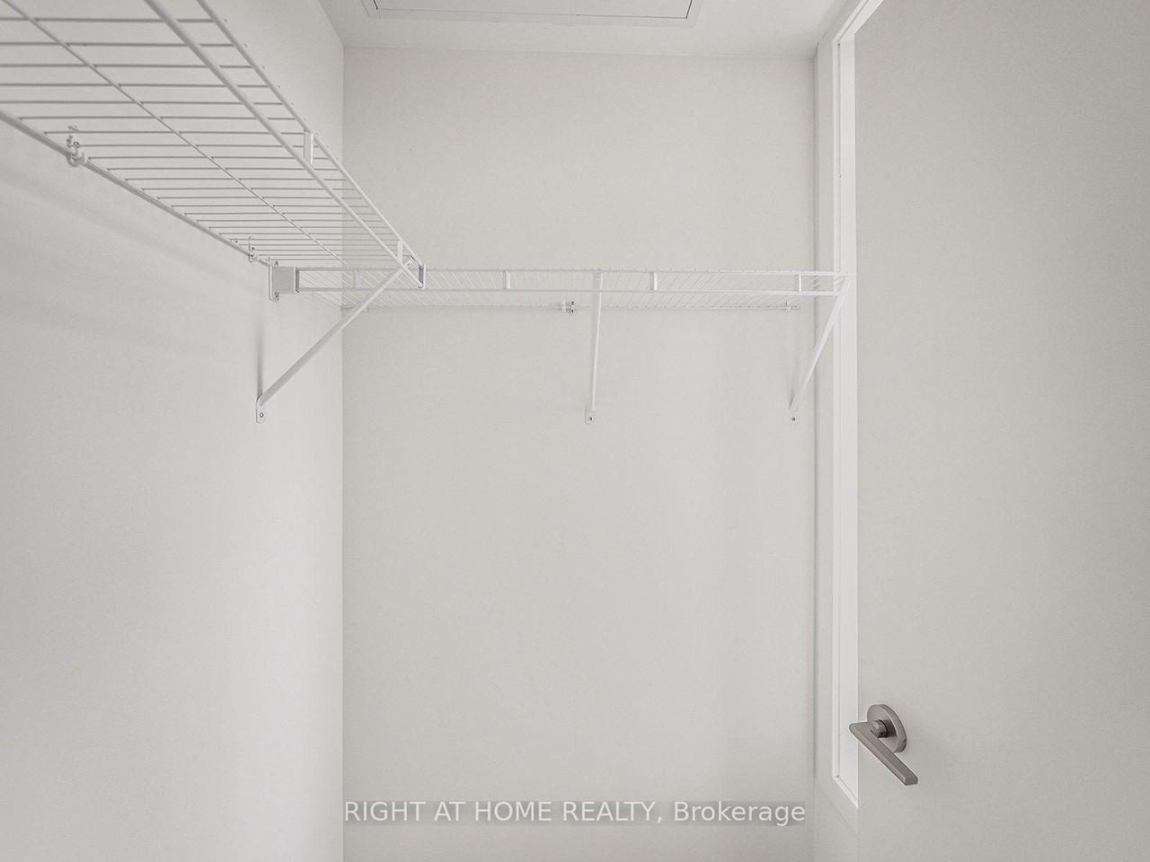 260 Finch Avenue East - Photo 21