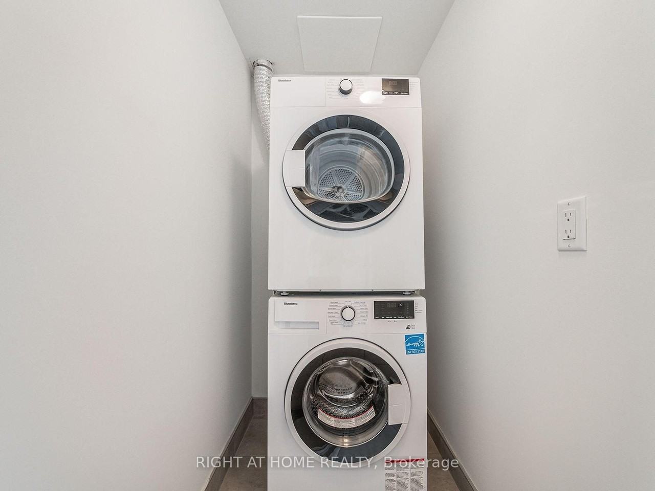260 Finch Avenue East - Photo 24