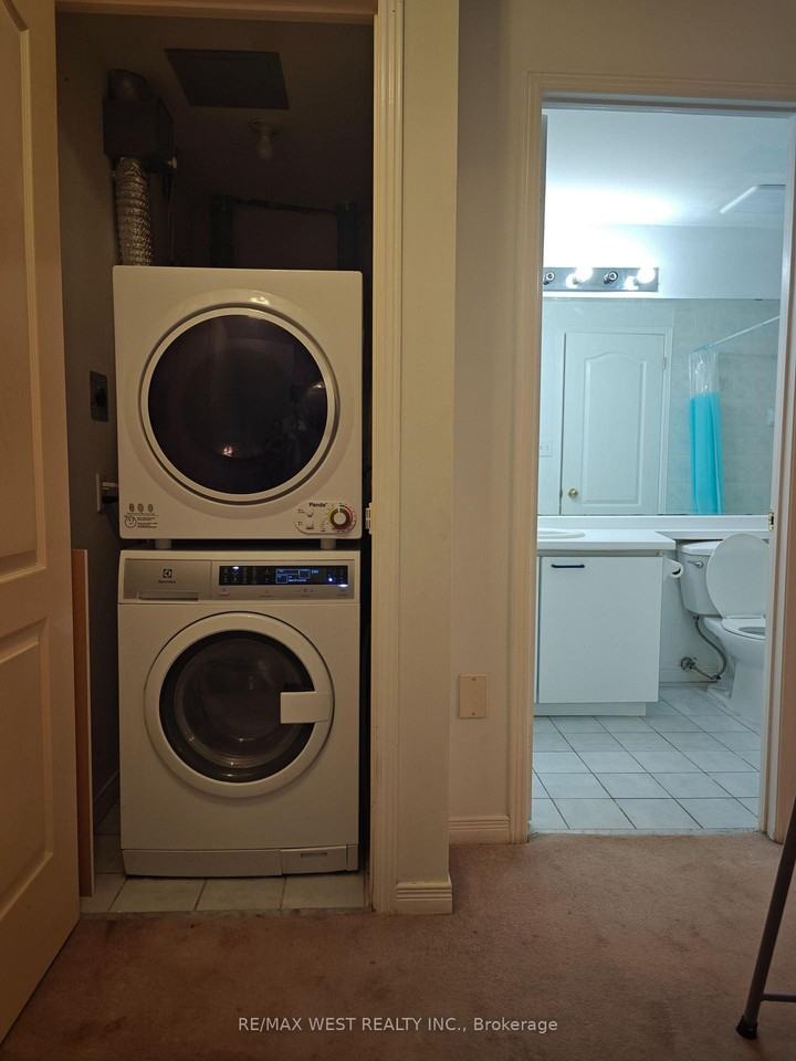 108 Finch Avenue West - Photo 7 of 14